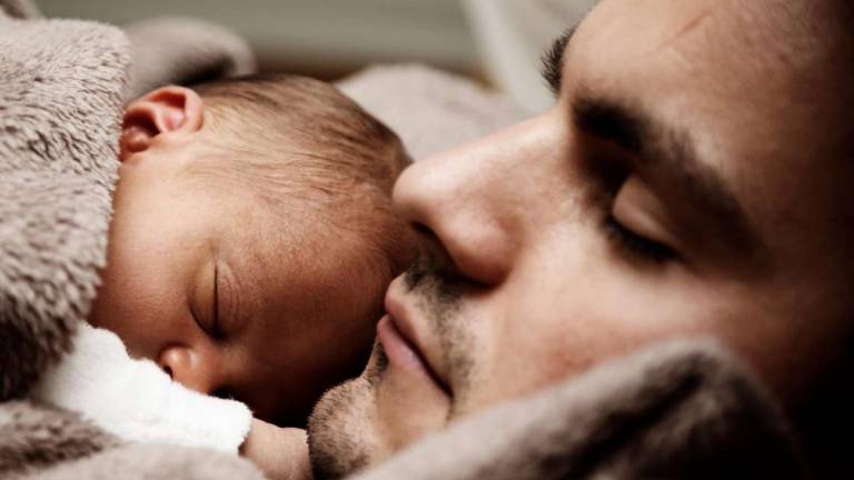 La nascita di un bambino può sconvolgere mamme e papà