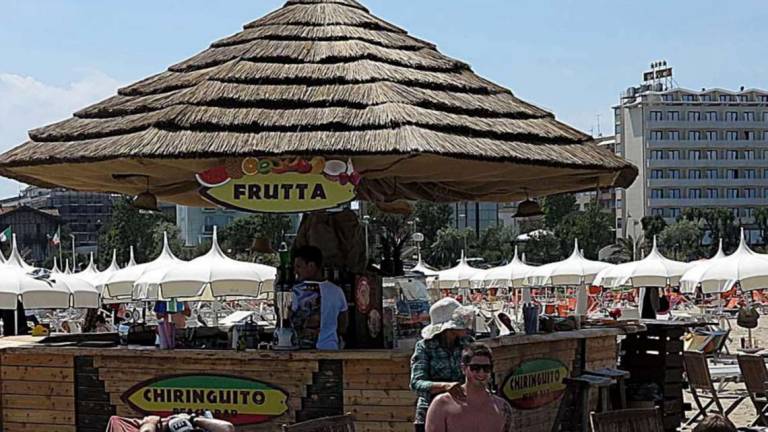 Rimini, sulla spiaggia i chiringuiti sono raddoppiati