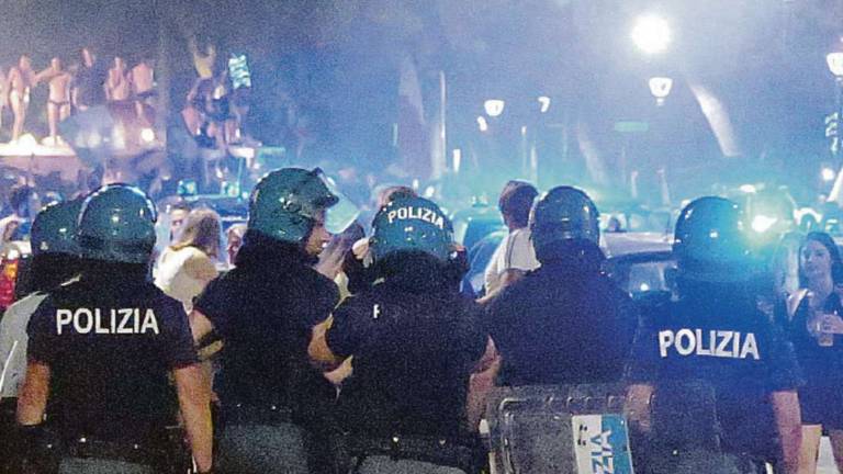 Rimini. Caserma, demolizione al via. Il sindaco: Servono rinforzi