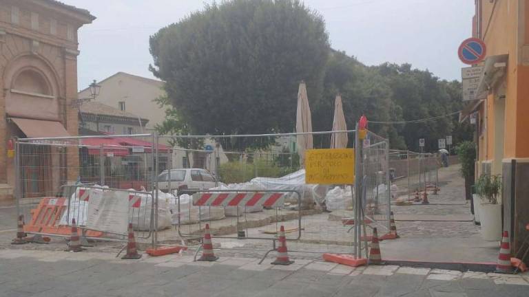 Cesena, la protesta: Il cantiere ci blocca da due settimane