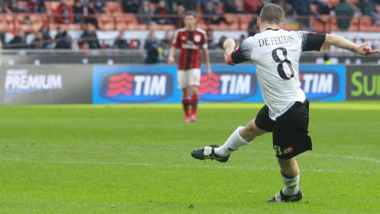 Calcio C, l'omaggio dello spogliatoio del Cesena a De Feudis