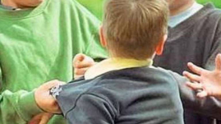 Ravenna, incita il figlio all'odio razziale: padre a processo