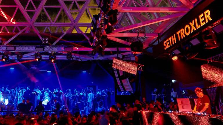 Rimini, discoteca differenziata per gli under 18? I gestori: Impossibile