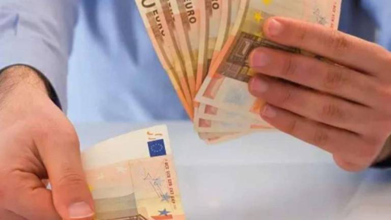 Stretta ai pagamenti con i contanti, gli esercenti: Un danno per l'economia