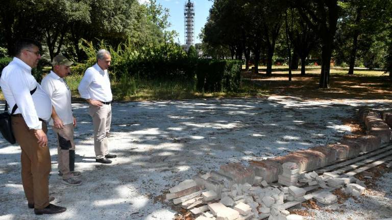 Forlì. Monumento ai caduti, per le Vittorie alate restauro in quota