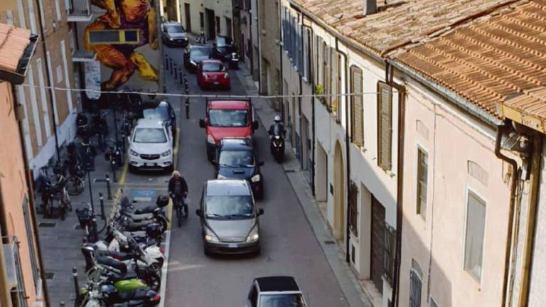 Rimini, Via Ducale e smog, i residenti: ecco l'esposto in Procura