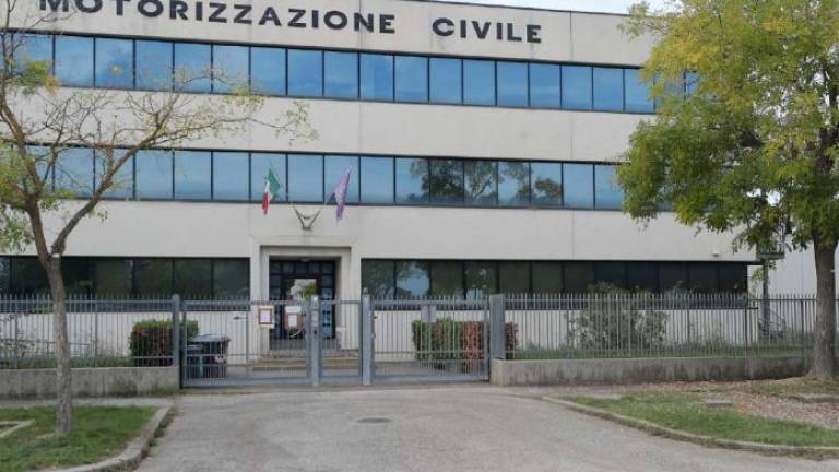 Marcia indietro del Ministero: la motorizzazione resta a Ravenna