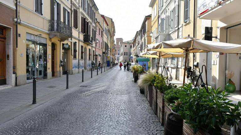 Forlì. Pullman per la mostra in via Regnoli, si accende la protesta