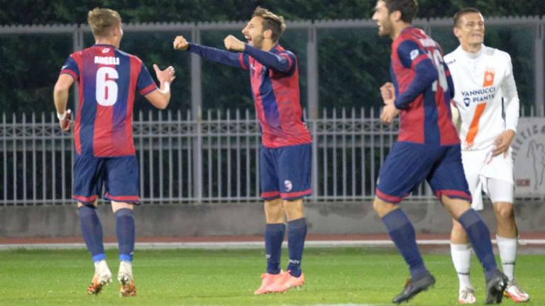 Calcio C play-out, il coro dell'Imolese: «Avvocato facci un gol»