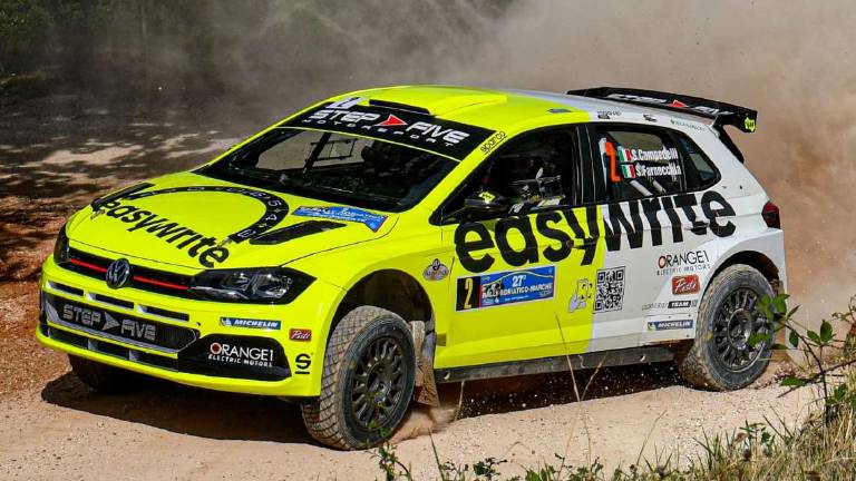 Rally, volata tricolore per Simone Camepdelli