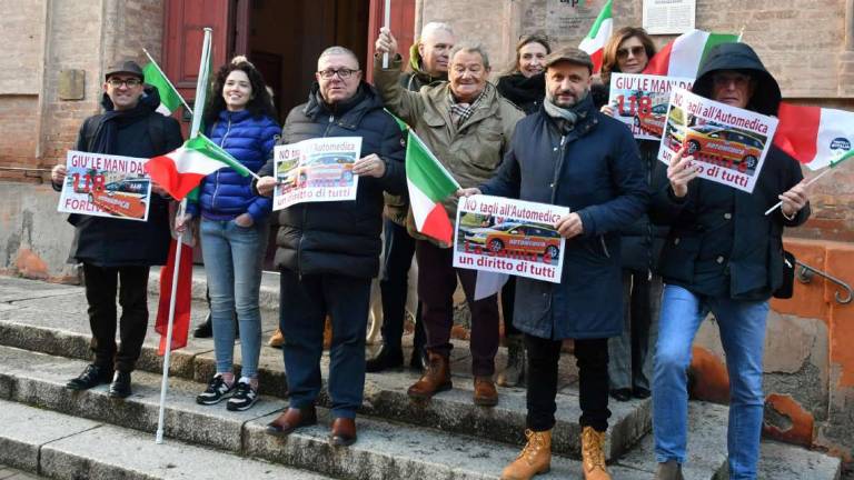 Forlì. La protesta di FdI: Giù le mani dal 118
