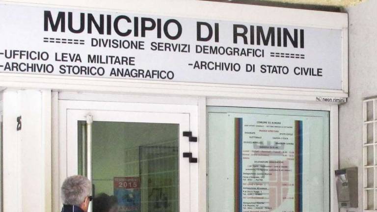 Rimini. lavoro: assunzioni in Comune, in 830 per 5 posti