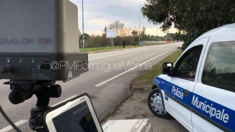 Gli rubano l'auto e prendono sei multe: dovrà pagarle