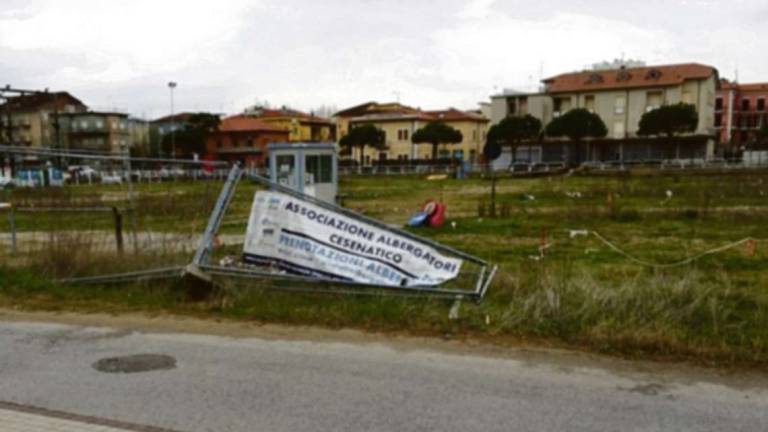 Cesenatico, area ex Nuit: ok in Consiglio all'accordo anti-paralisi