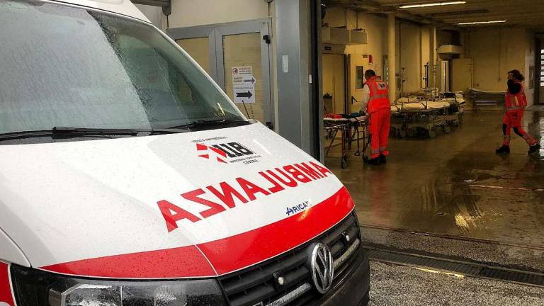 Cesena: trovata morta dopo ore vicino al padre allettato