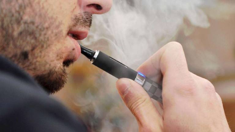 Fumare? Meno tossine con le sigarette elettroniche