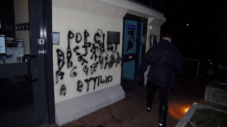 Scritte infamanti sui muri di Riccione: assolto l’imputato