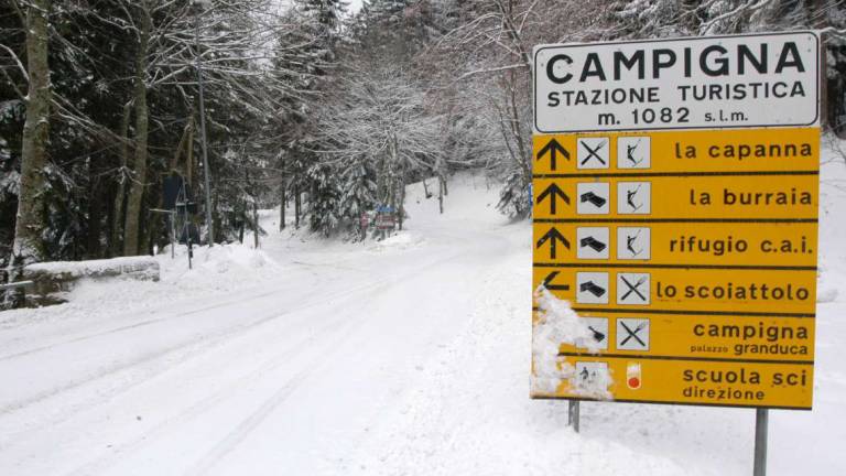 Forlì, la neve arriva a Campigna, ma non è ancora tempo di sci