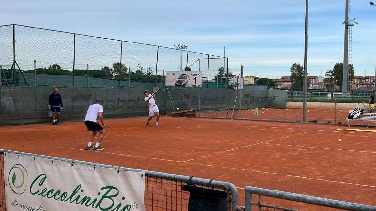 Caro bollette, il tennis a Ravenna pensa a una stagione all'aperto