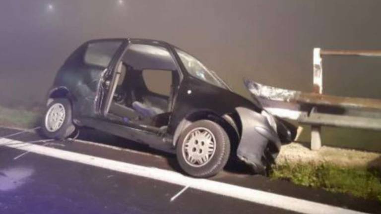 Bellaria: schianto contro il guard rail, morta la donna