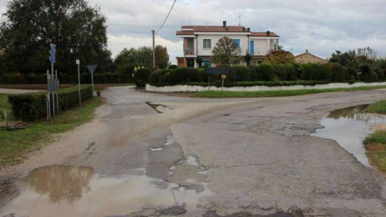 Rubicone, strade «dimenticate» piene di buche: fioccano proteste