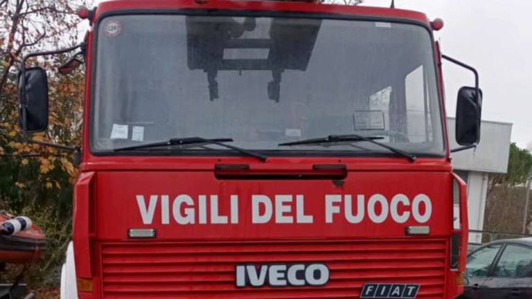 Cesena, vigili del fuoco senza autoscala: protesta con sos sicurezza