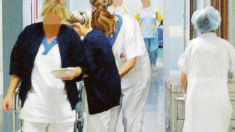 Cesena, infermieri del 118 trasformati in paramedici: è scontro
