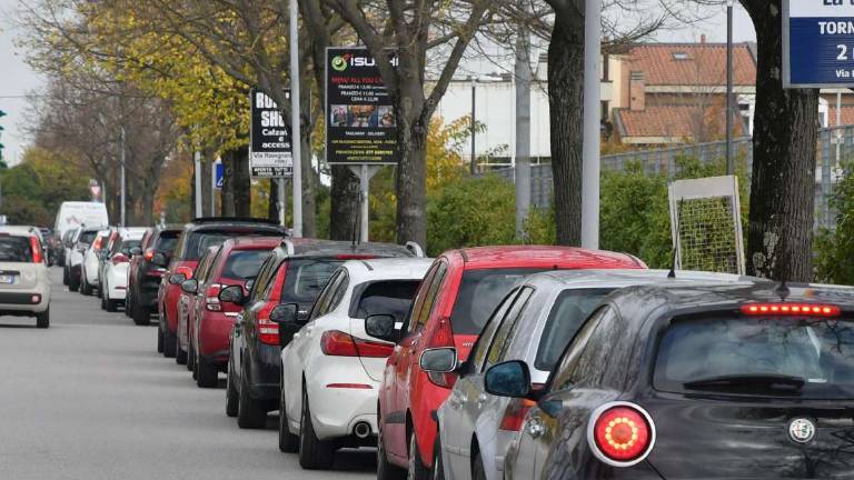 Forlì, punto vaccinale a pieno regime