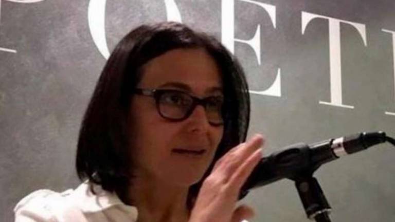 La faentina Monica Guerra pubblica Nella moltitudine