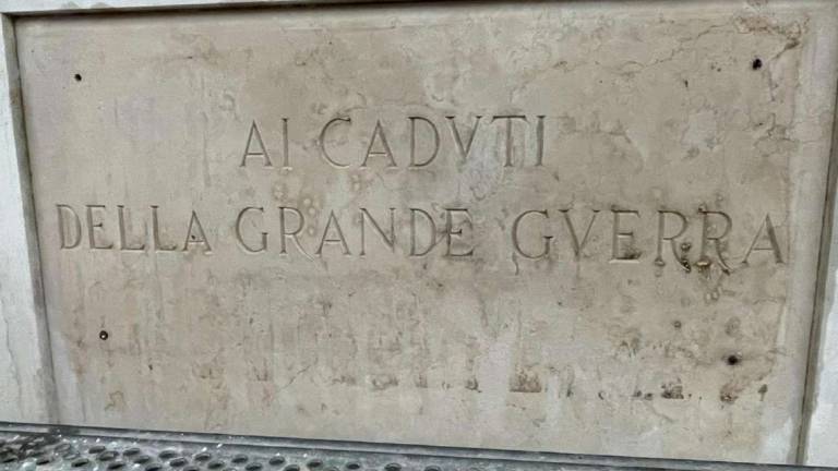 Forlì. Monumento ai caduti, la targa originale sarà ripristinata