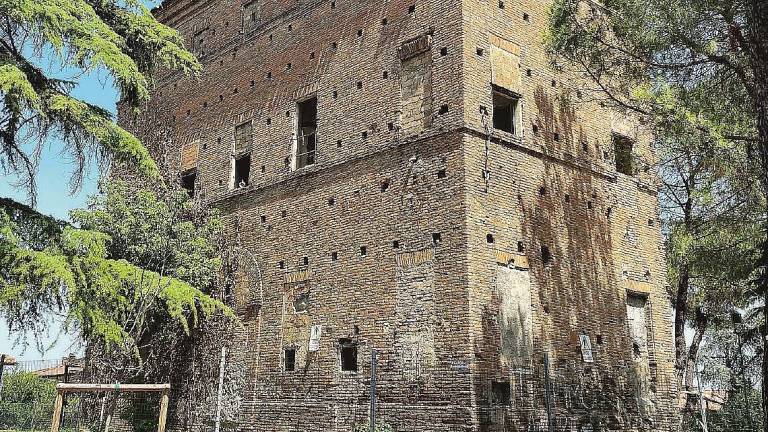 Cesena, palazzaccio in sicurezza nel 2022 ma frenata sul museo