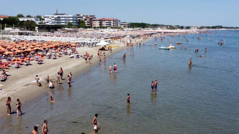 Cesenatico, con la siccità mare più pulito ma problemi per la pesca