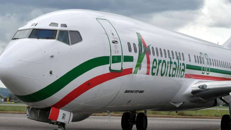 Voli da Forlì per Catania, Trapani e Napoli, passeggeri in attesa di poter prenotare con Aeroitalia