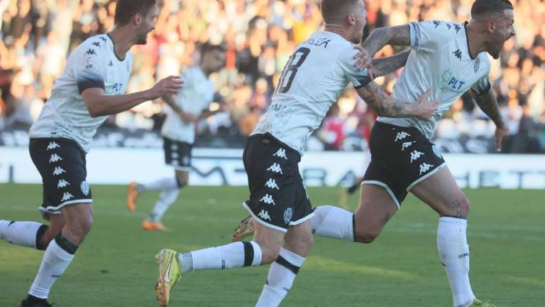 Calcio C, Cesena dai fischi agli applausi in 42 giorni