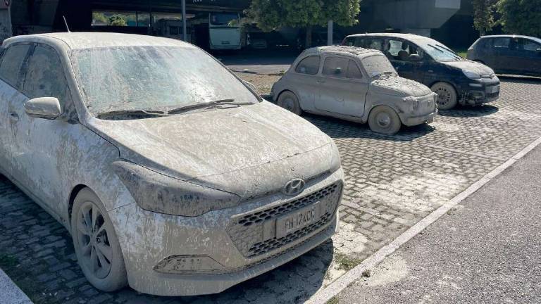 A Cesena continua la raccolta delle macerie dell'alluvione