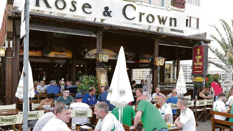 Rimini. Il titolare del Rose & Crown: Basta con le leggende che qui il mare è orribile