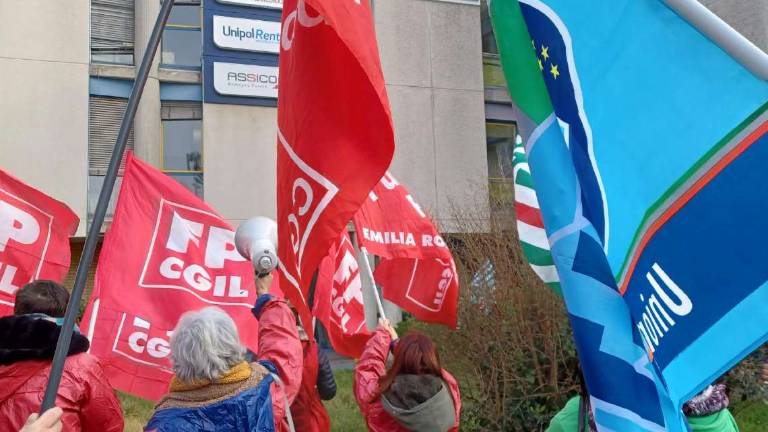 Rimini, coop sociali: la protesta dei lavoratori: Contratto scaduto dal 2016