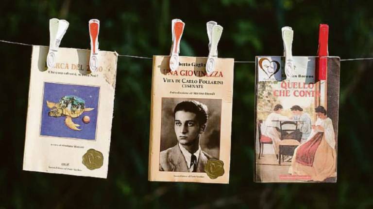 Cesena, ripuliti e rimessi in circolazione mille libri alluvionati