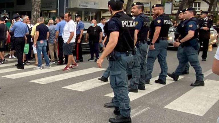 Ti diamo fuoco alla barca: i pescatori e la tensione alle stelle a Cesenatico