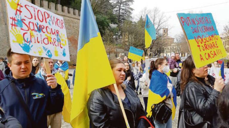 Cesena, gli ucraini portano in piazza dolore e resistenza