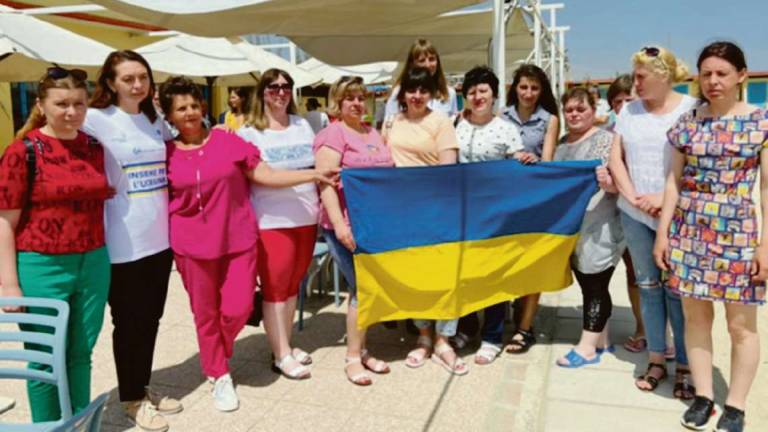 Cesenatico, 9 ucraine dalle miniere in Donbass al lavoro in 5 hotel