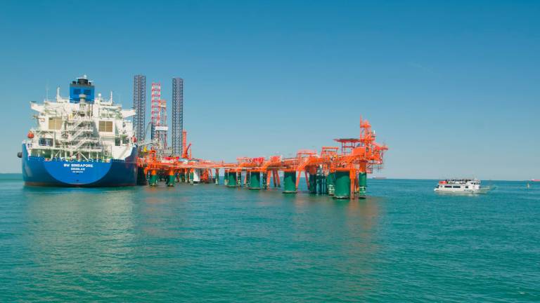 Il rigassificatore al largo di Ravenna