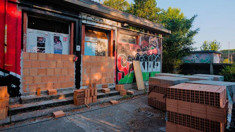 Ravenna, addio al centro sociale Spartaco: murate porte e finestre - Gallery