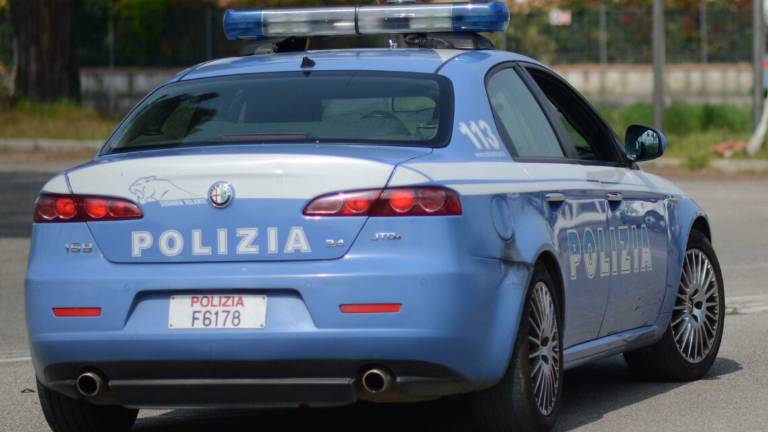 Lugo, pesta la compagna col figlio in braccio e lo ferisce