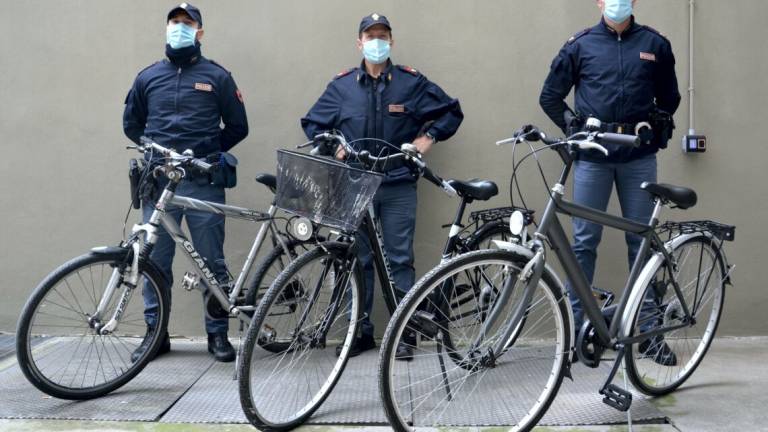 Rimini, ladro vende bici rubata sul web, proprietaria lo smaschera