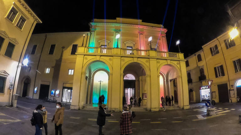 Imola, il teatro Ebe Stignani riaccende le luci per una sera
