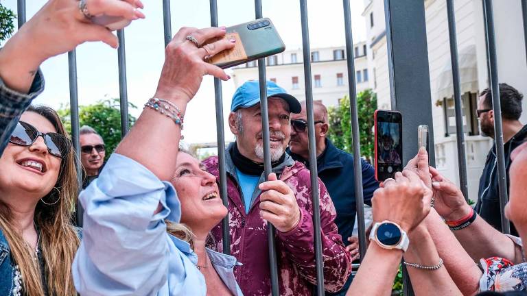 Vasco Rossi al Grand Hotel di Rimini in occasione di un precedente concerto (foto d’archivio)