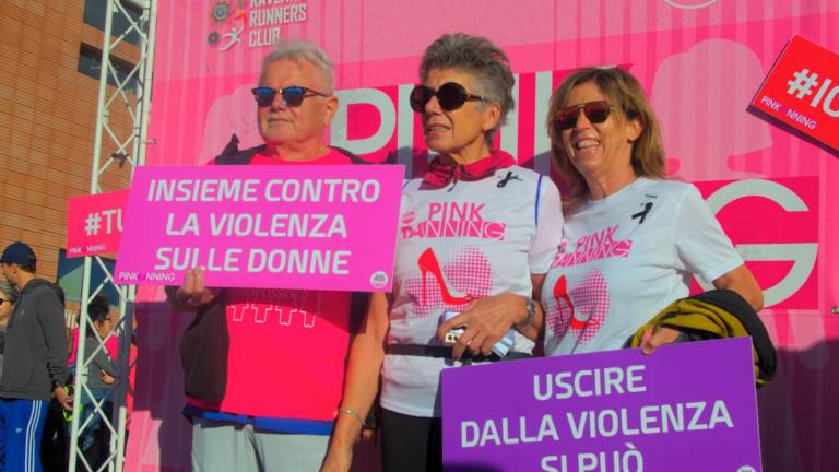 Ravenna, ecco la Pink Ranning contro la violenza alle donne FOTOGALLERY