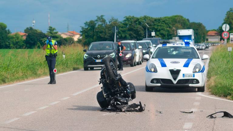 L’incidente a Camerlona (Foto Fiorentini)