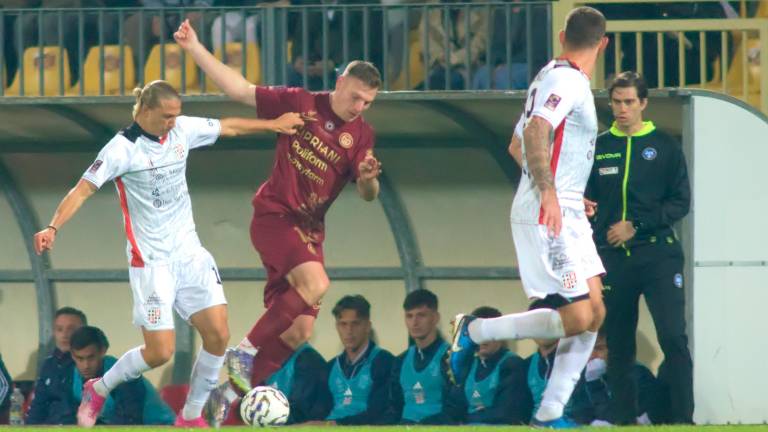 L’attaccante ravennate Pierluca Luciani (foto MASSIMO FIORENTINI)